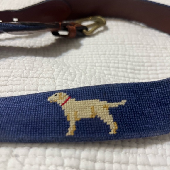 Smathers and Branson Navy men’s belt. with Embroidered Design yellow Labrador - Picture 1 of 4